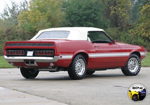 Ford Mustang   300  